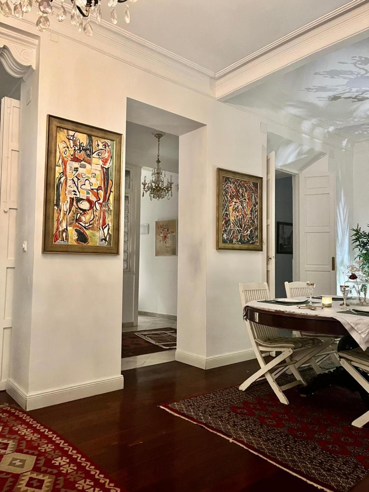Small Stylish Room With Comfortable Queen-Size Bed In Very Large, Beautifully Decorated Shared Flat In The Historic Centre Of Μάλαγα Εξωτερικό φωτογραφία